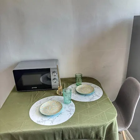 Premium Ultracentral Self Check-in Cafea Ceai Snack 克拉奥华