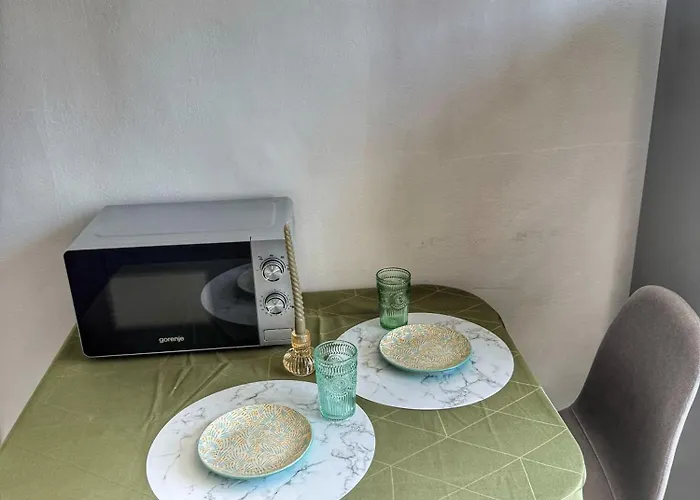 Premium Ultracentral Self Check-in Cafea Ceai Snack 克拉奥华